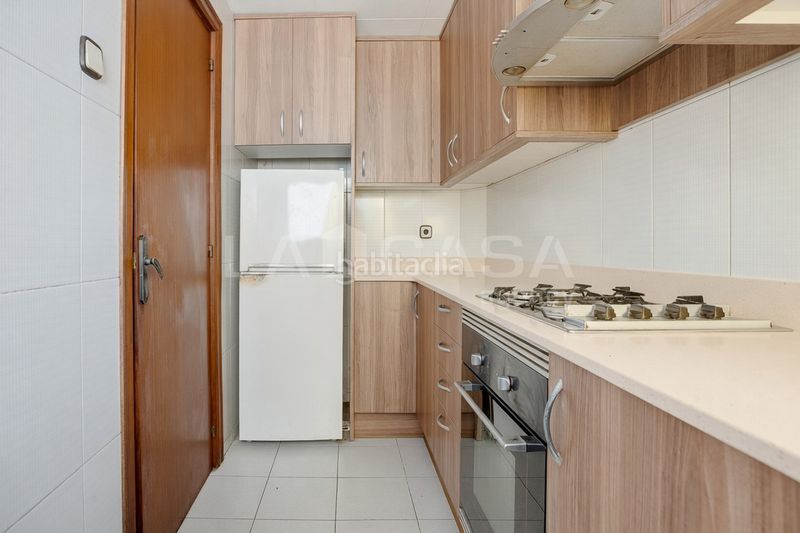 Foto 9b0c3902-458b-4a49-bc92-66315fb85f5f. Pis amb calefacció a Besòs - Maresme Barcelona