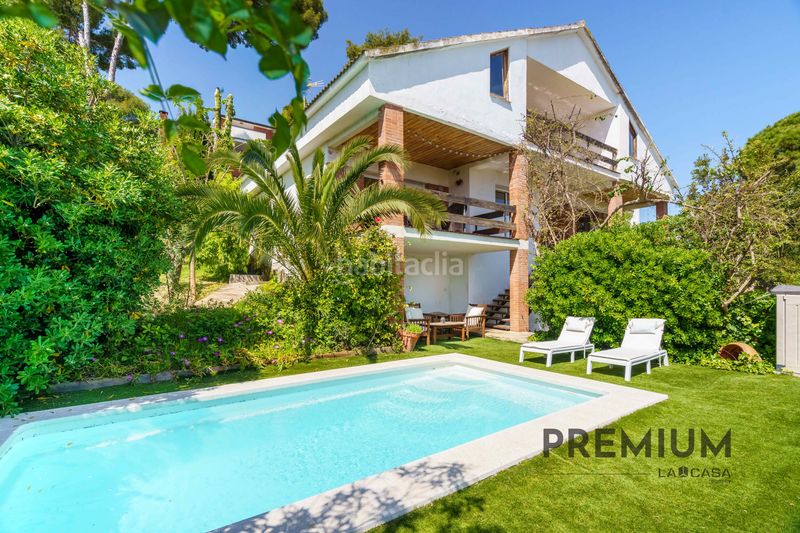 Foto 2aff7e5d-a009-45c3-aa92-774a47d35c59. Casa amb calefacció aparcament piscina a Montmar Castelldefels