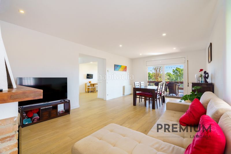 Foto 6d2532f3-ee98-4cc5-95c3-88fcfc351060. Casa amb calefacció aparcament piscina a Montmar Castelldefels