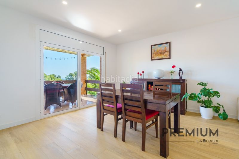 Foto 7153ef63-4767-402b-ad35-4472969e719b. Casa amb calefacció aparcament piscina a Montmar Castelldefels