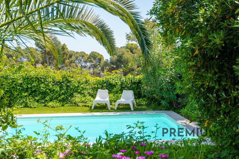 Foto 7580879b-b8c1-49e7-a7ca-b12d96f3103d. Casa amb calefacció aparcament piscina a Montmar Castelldefels