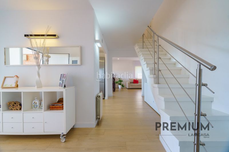 Foto 887667d4-b607-4fee-9fa2-4666545baa69. Casa amb calefacció aparcament piscina a Montmar Castelldefels