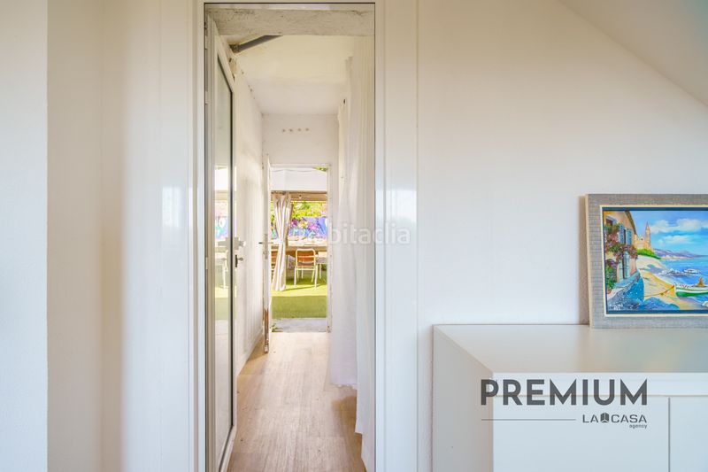 Foto ae6f3420-aa3f-4043-b260-d7959d541038. Casa amb calefacció aparcament piscina a Montmar Castelldefels