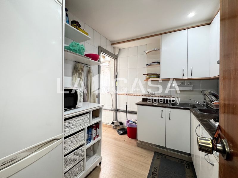 Foto 6b062c62-5d65-4828-b933-252f972c1de4. Pis amb calefacció a La Salut Badalona