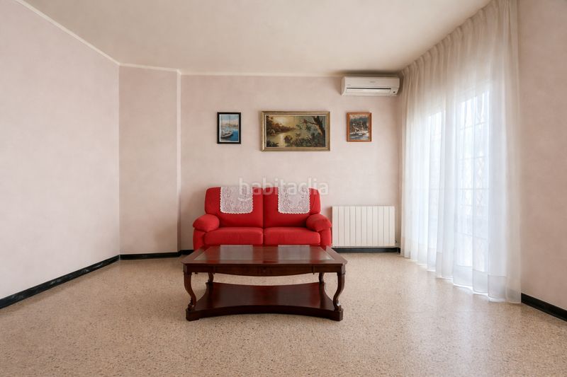 Foto ef0f807a-ac1f-4586-bbaf-7abfdb56525a. Piso ascensor balcon en Vila de Gràcia Barcelona