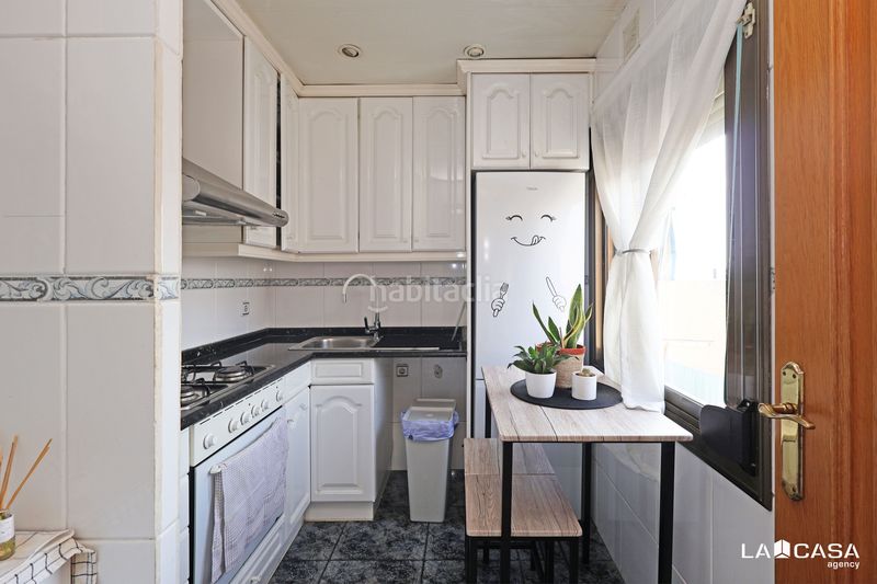 Foto f678d3cc-8f66-4f16-a791-1e1cd24ffe8f. Pis a Can Vidalet Esplugues de Llobregat