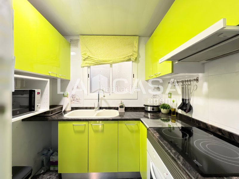 Foto de5e2b4c-0f3b-4f21-a4f8-bf1cccbbd913. Pis amb calefacció a Llefià Badalona