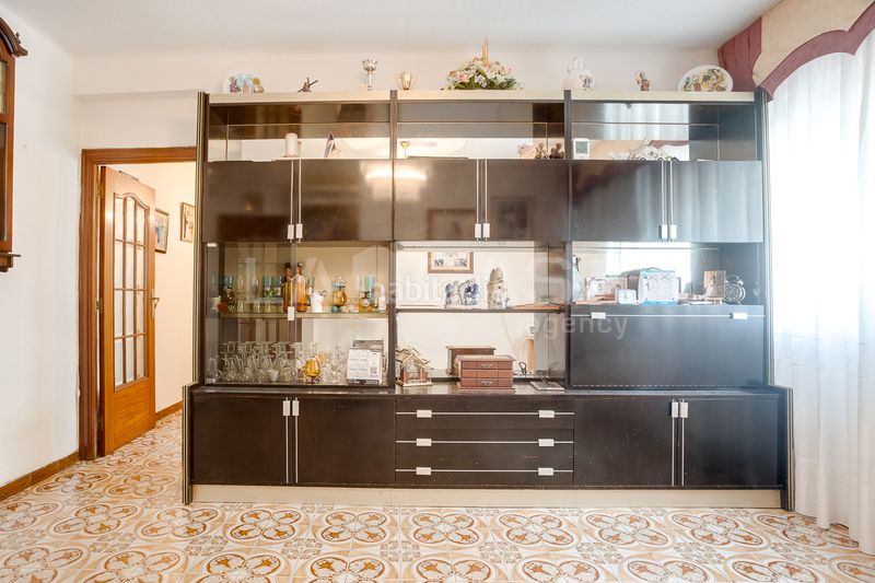 Foto 47e470ca-8be3-426c-9b03-2faef0a4d0e7. Planta baixa a Sant Ildefons Cornellà de Llobregat