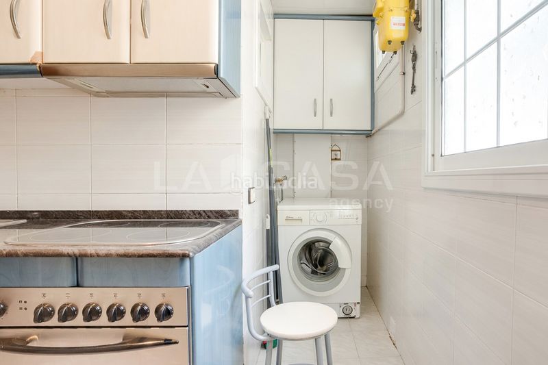 Foto 4e1ff71d-ae5c-4df5-a9f2-ac69f9c31c71. Planta baixa a Sant Ildefons Cornellà de Llobregat