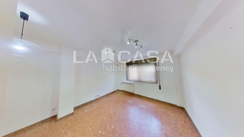 Foto fee57271-b4b9-4a30-be79-41c62e610ab7. Pis a La Verneda - La Pau Barcelona