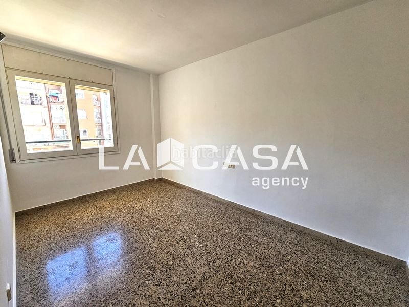 Foto 66abf745-29b5-41f5-b21e-93f1b89729c4. Pis a Prosperitat Barcelona