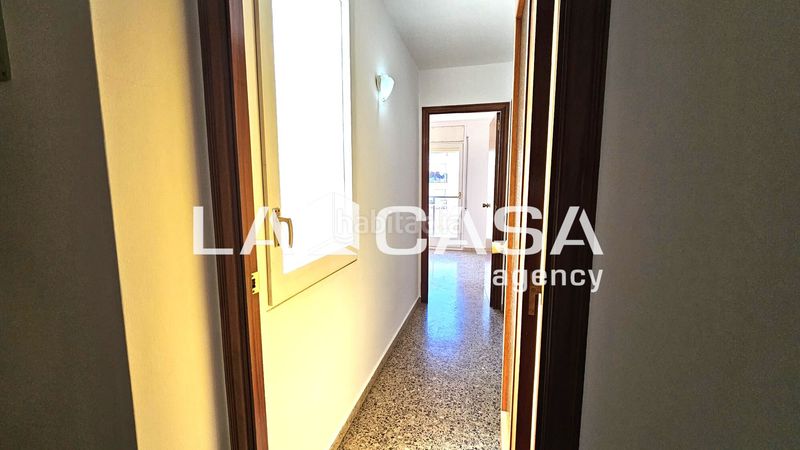 Foto e701e8a4-11b5-4c83-b30e-8cfa6d4d5e97. Pis a Prosperitat Barcelona