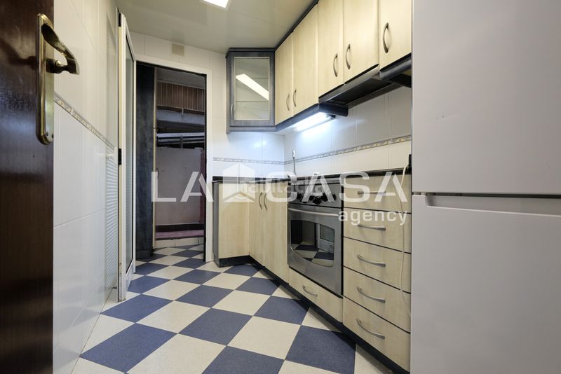 Foto 7e7040e4-f207-46b9-949b-d7eb947f78e2. Pis a Vilapicina - Torre Llobeta Barcelona