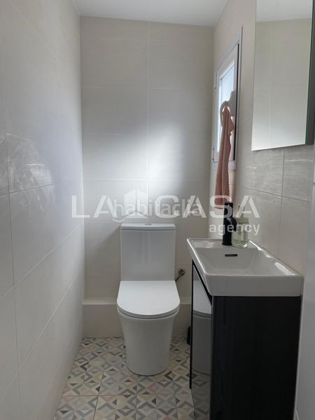 Foto b9fddbe3-d781-4f58-bc9a-3814468559d5. Dúplex amb calefacció a Centre Santa Coloma de Gramenet