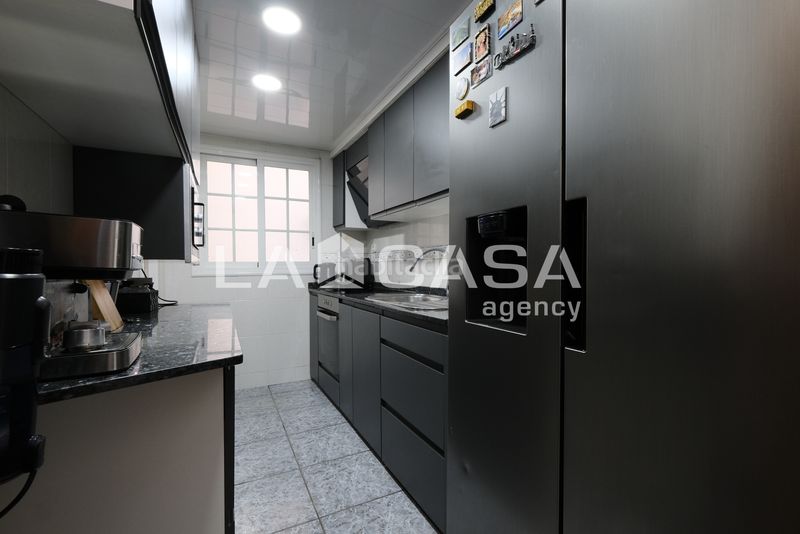 Foto 4d9b716b-e944-44fa-a698-6ed82e37563b. Pis a Vilapicina - Torre Llobeta Barcelona
