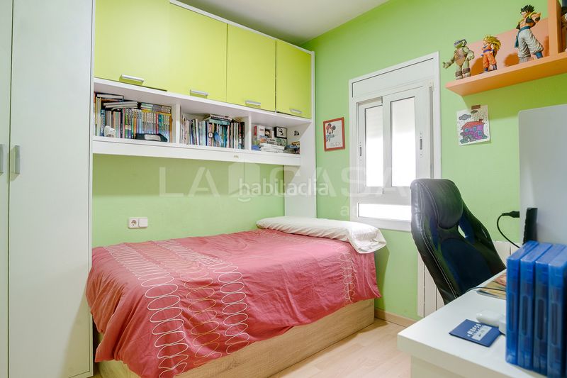 Foto f61149cd-f27e-4e50-82ce-edf2490bd83f. Pis a El Besòs Sant Adrià de Besòs