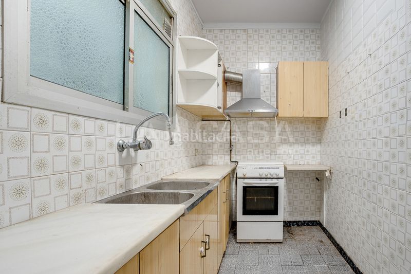 Foto 3aa4cdc3-8d2b-4878-9ae4-cb90d62aed7d. Pis a Provençals del Poblenou Barcelona