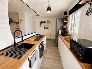 Pis  Carrer de la florida. Tres habitaciones