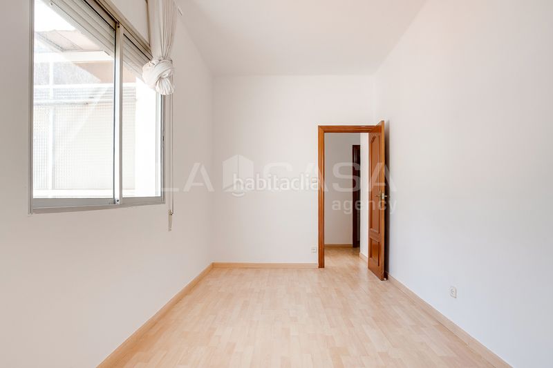 Foto 378abec6-a88f-4f34-9424-3a346161886a. Àtic a Centre Hospitalet de Llobregat (L´)