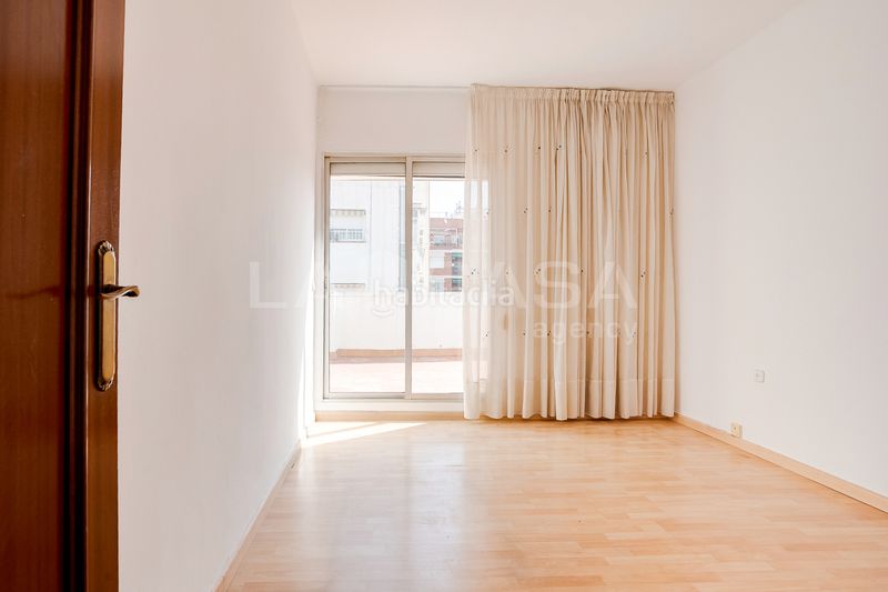 Foto 57ac547b-c7d1-43d3-898f-997a7210c56e. Àtic a Centre Hospitalet de Llobregat (L´)