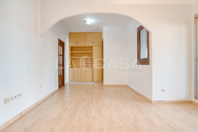 Foto 92cd968d-542a-460f-9dab-98db89511441. Àtic a Centre Hospitalet de Llobregat (L´)