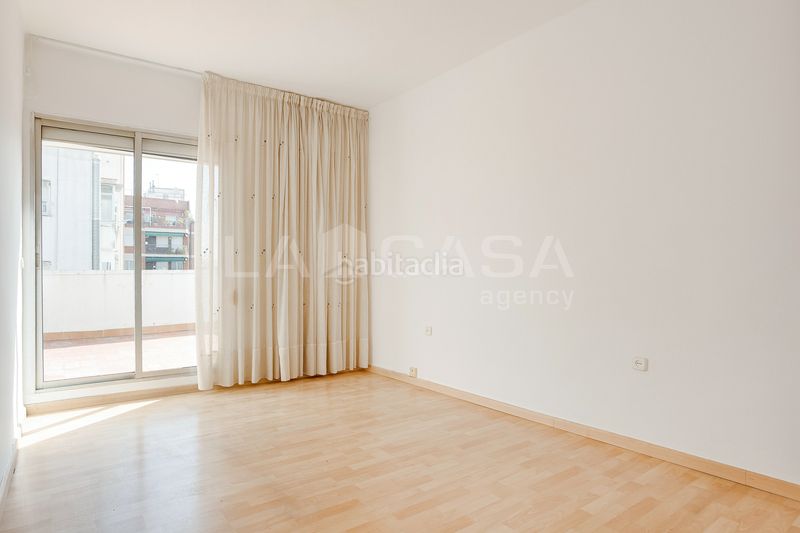 Foto ce7d1c6a-3b40-482b-9844-4a7e1e96c65c. Àtic a Centre Hospitalet de Llobregat (L´)