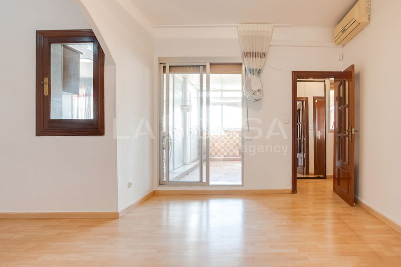 Foto ea9b19e3-1a45-436b-8b35-b21d5d41eb0c. Àtic a Centre Hospitalet de Llobregat (L´)
