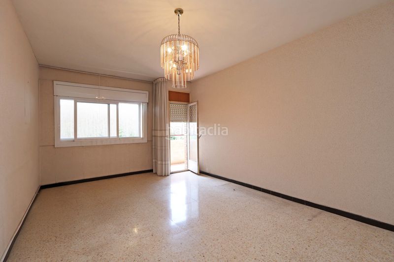 Foto 7f6d16f9-b7d8-402b-ad73-642941f6a235. Pis a Centre Esplugues de Llobregat