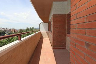 Pis a Centre. Balcon cuatro habitaciones