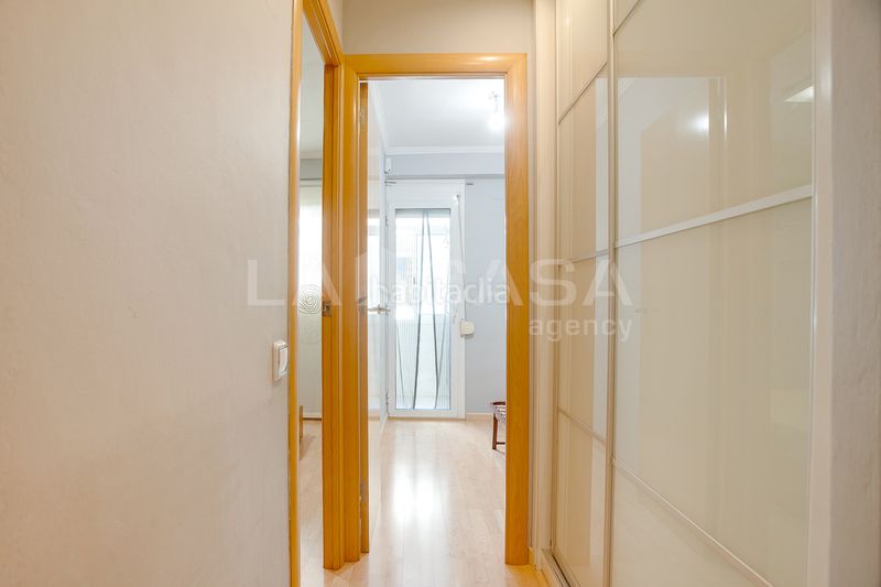Foto 936055de-1905-4168-ba27-9ff8c98230fd. Pis a La Verneda - La Pau Barcelona