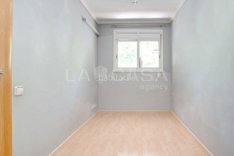 Foto f6ce9db2-c674-412c-aac7-9fe5d0a6accc. Pis a La Verneda - La Pau Barcelona