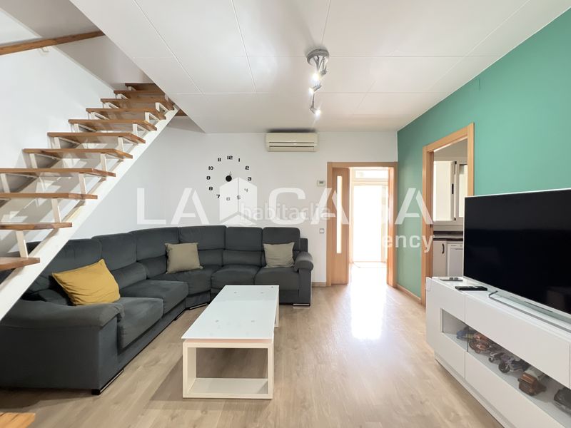 Foto aabb0f55-cb96-4f4d-81a6-aa26aba8ba3e. Casa amb calefacció aparcament a Gorg Badalona