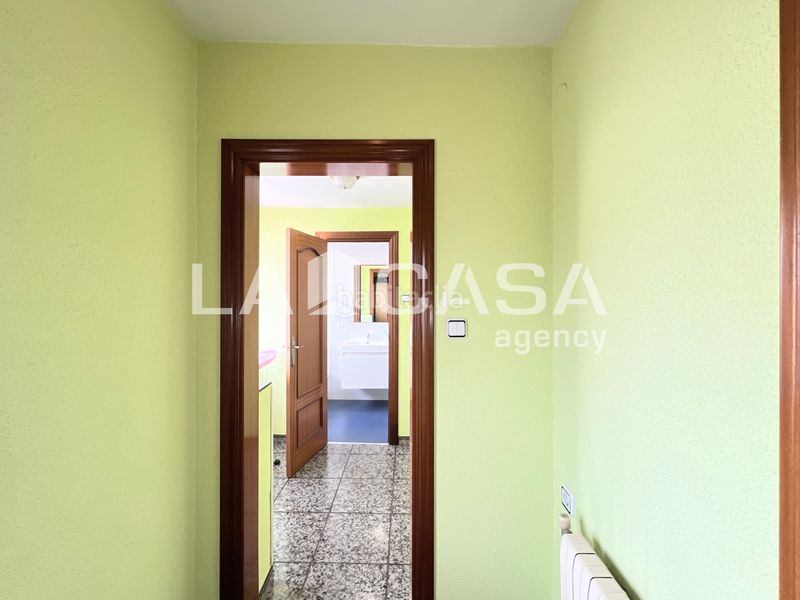 Foto bf7883e8-9612-4fd8-b272-9963364272d2. Casa amb calefacció aparcament a Gorg Badalona