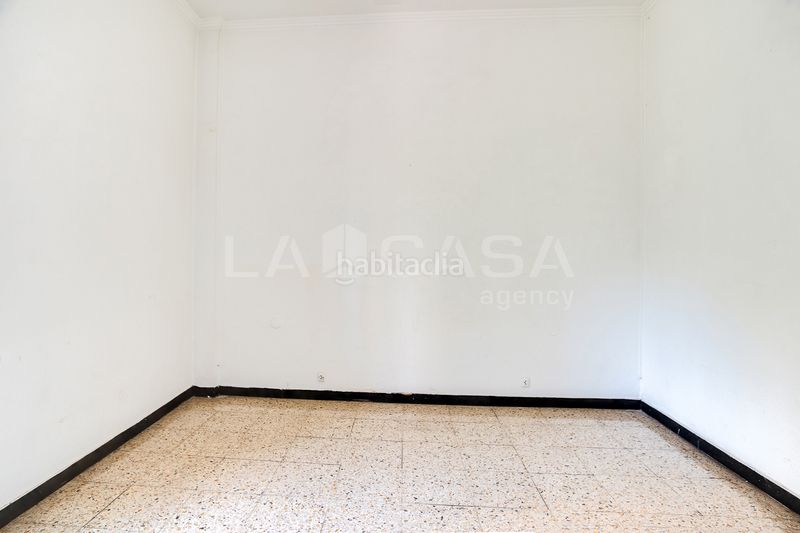 Foto a1f697e1-d7f3-46ae-aeda-a9b2f8fa99db. Pis a La Verneda - La Pau Barcelona
