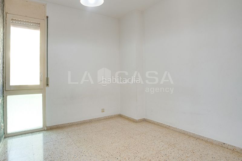 Foto fa3484c9-4215-4dc6-ac47-e25fc53a4761. Pis a La Verneda - La Pau Barcelona