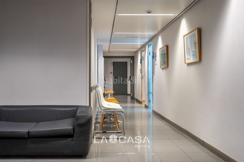 Foto 1a713a3c-aee7-4384-934f-3ed70ac84692. Local comercial a Tres Torres Barcelona