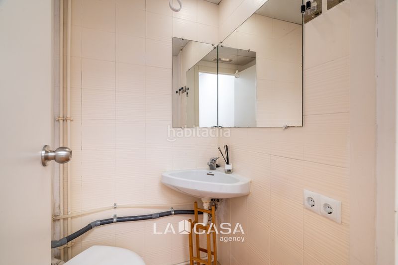 Foto 3072f36d-1ae1-4f3b-aee5-930911a11bb4. Local comercial a Tres Torres Barcelona
