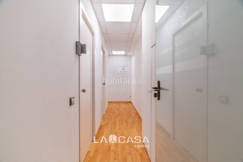 Foto 7bdd89eb-e765-4937-8098-52f765f11329. Local comercial a Tres Torres Barcelona