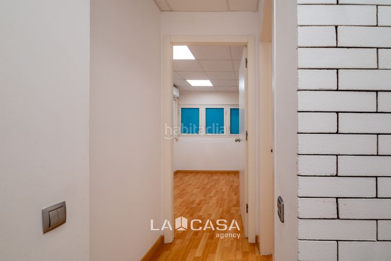 Foto 92fd4679-9b8a-4657-b9ef-cc9027c55150. Local comercial a Tres Torres Barcelona