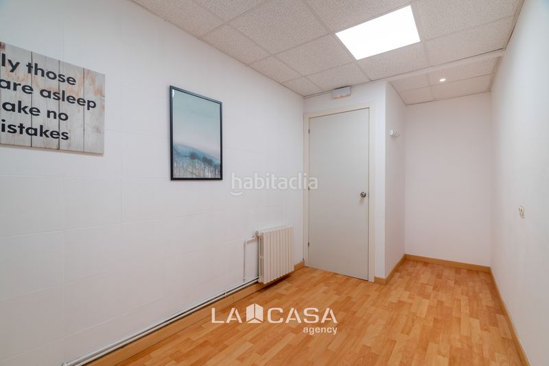 Foto 9dc77bcf-3b7b-48ca-9ca4-2d5099d28b6a. Local comercial a Tres Torres Barcelona