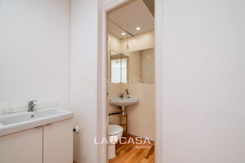 Foto c2811348-31db-4858-a0df-89be8caa20f6. Local comercial a Tres Torres Barcelona