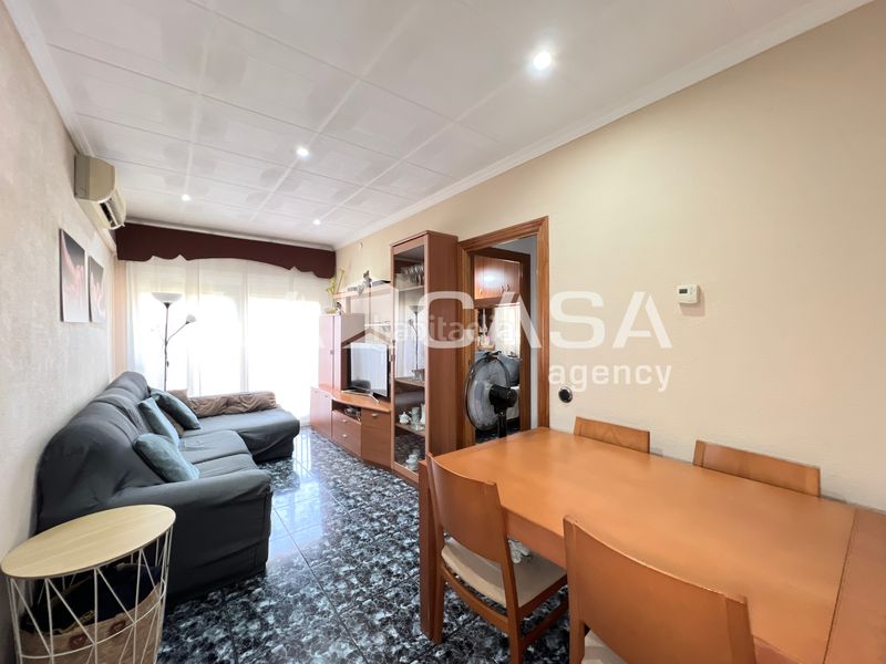 Foto ce838da1-f0ea-4084-83ac-30d997c3b589. Pis amb calefacció a Llefià Badalona