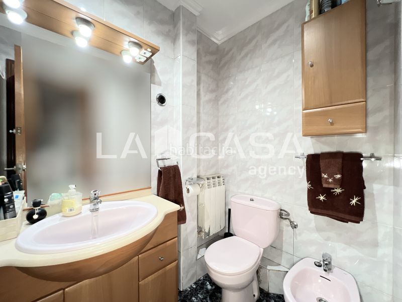 Foto e5582ab2-475f-43ce-8a68-5e72ba5cb53a. Pis amb calefacció a Llefià Badalona