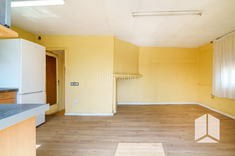 Foto 7ea95092-9005-49f5-8295-dade5a3260b7. Casa aparellada amb aparcament a Vista Alegre Castelldefels