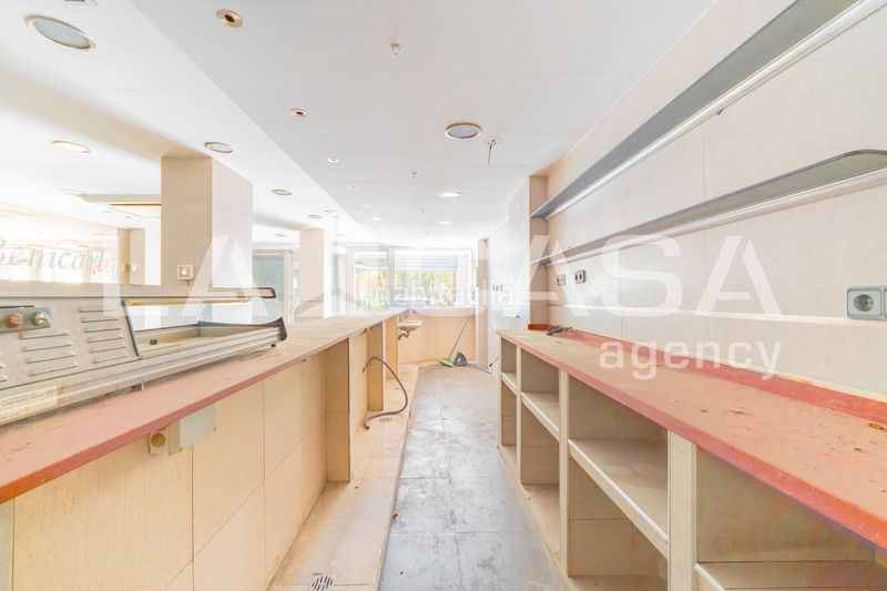 Foto f3424d7f-3661-495f-93eb-d4e8fdec4943. Local comercial a Barrio de Benimaclet Valencia