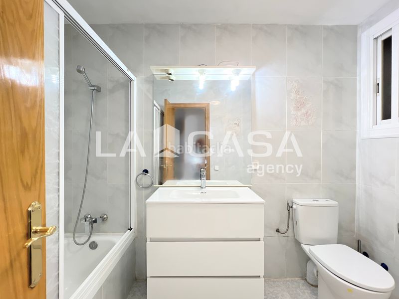 Foto f8c12447-3d02-4976-a6ca-e0be6004cdf0. Pis a Llefià Badalona