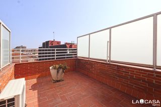 Àtic  Carrer santa eulàlia. Ático con terraza privativa en santa eulàlia  lhospitalet de llo