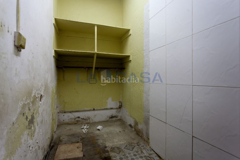 Foto 5b5245d0-f86c-4223-b911-f24b4a888c17. Local comercial a Fort Pienc Barcelona
