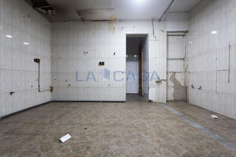 Foto 5ded129f-1ba5-48e4-84e5-a0420edfd80e. Local comercial a Fort Pienc Barcelona