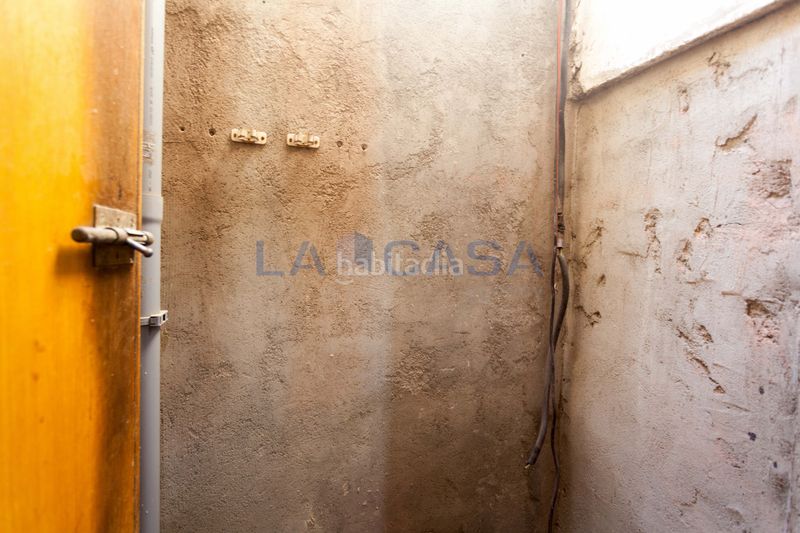 Foto b55393ba-4baf-4759-8b84-34d1c6bb2739. Local comercial a Fort Pienc Barcelona